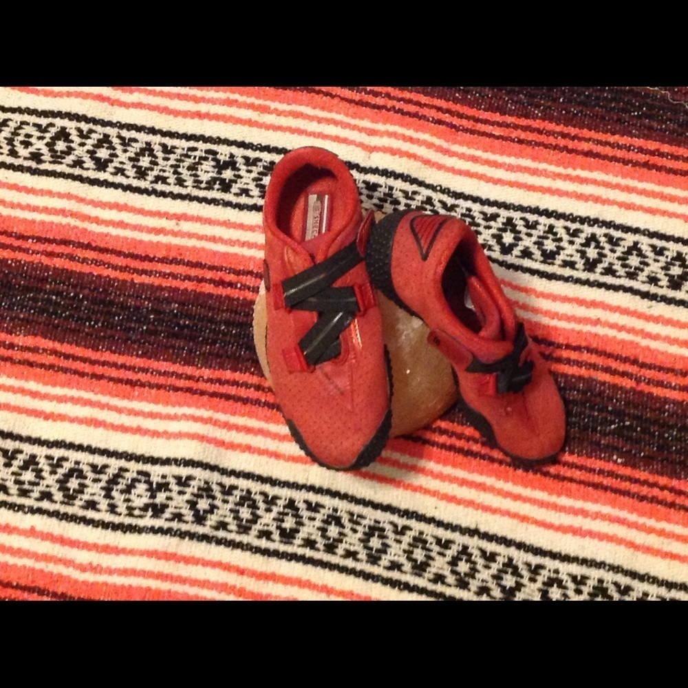 Skechers cycling shoes-SZ 8.5-Red